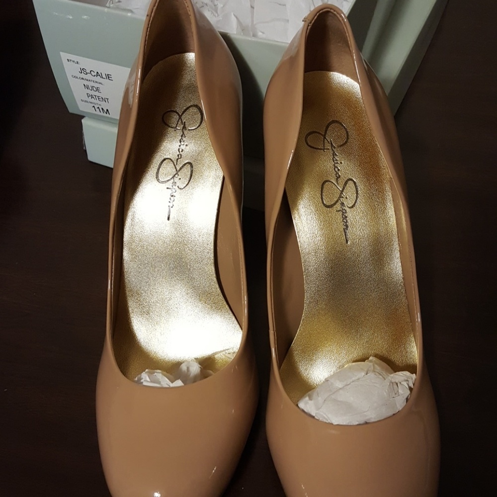 Shoes - Picture 2 of 4